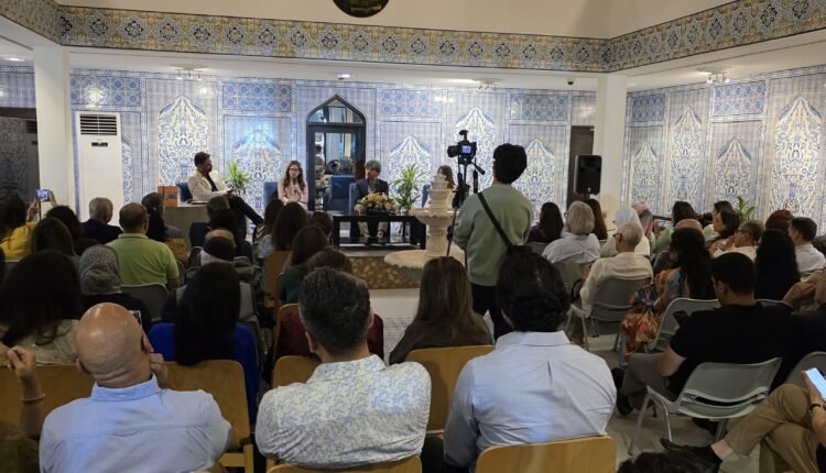 Home #itscomplicated